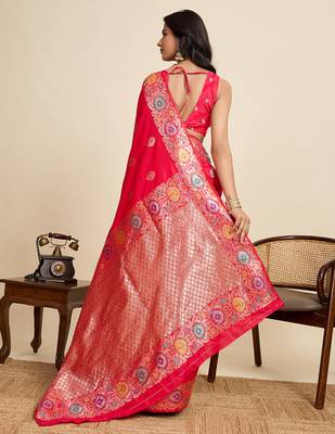Pink floral print woven pure jacquard banarasi saree with blouse 4
