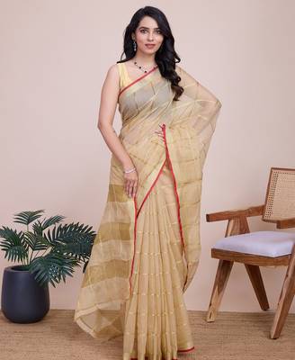 Beige woven checkered striped cotton silk kota doria saree with blouse 2