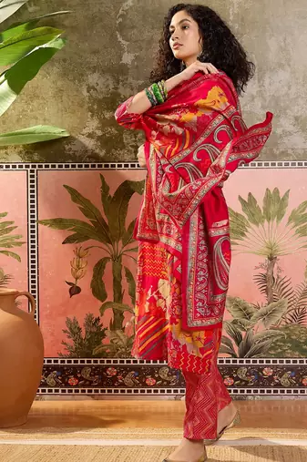 Rani printed kurta with trousers & dupatta set