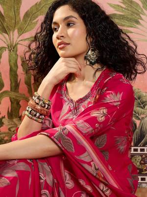 Rani printed kurta with trousers & dupatta set 5