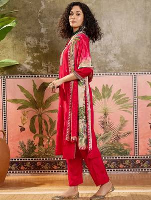 Red plain kurta with trousers & dupatta set 3