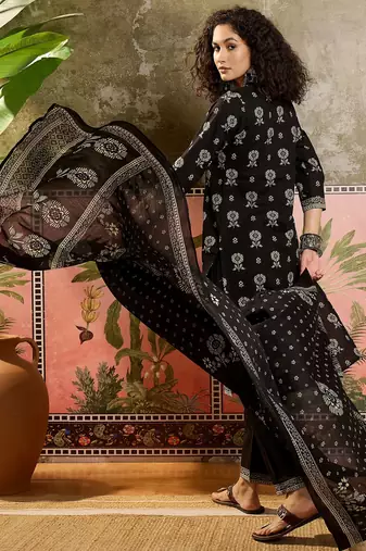 Black printed kurta with trousers & dupatta set