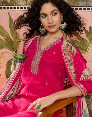 Rani plain kurta with trousers & dupatta set 5