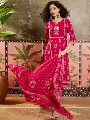 Pink printed kurta with trousers & dupatta set 4