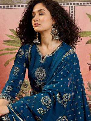 Teal blue printed kurta with trousers & dupatta set 5