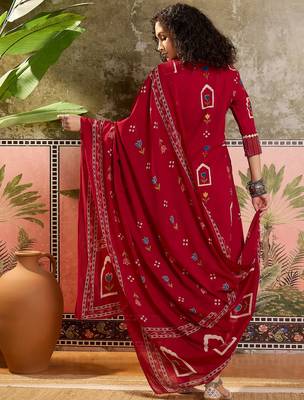Red printed kurta with trousers & dupatta set 2