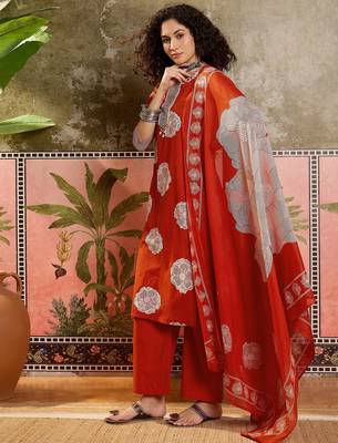 Rust orange printed kurta with trousers & dupatta set 3