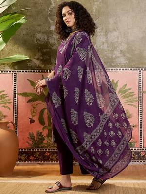 Purple printed kurta with trousers & dupatta set 3