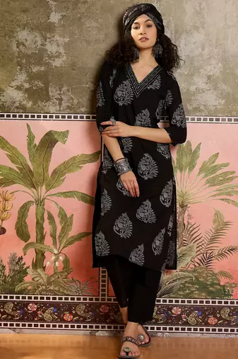 Black printed kurta with trousers & dupatta set