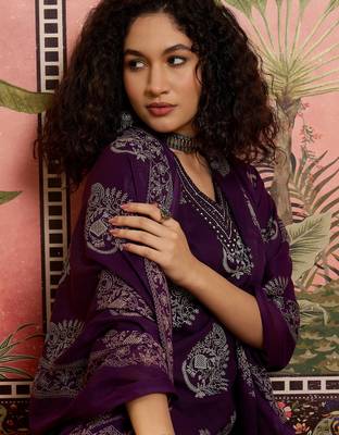 Purple printed kurta with trousers & dupatta set 5
