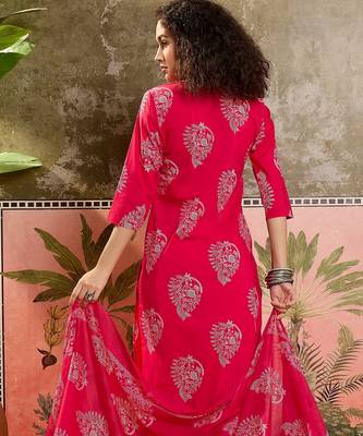 Pink printed kurta with trousers & dupatta set 2