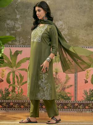 Olive green plain kurta with trousers & dupatta set 4