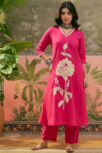Pink plain kurta with trousers & dupatta set