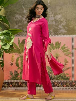 Pink plain kurta with trousers & dupatta set 4