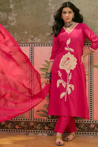 Pink plain kurta with trousers & dupatta set