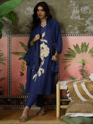 Blue  plain kurta with trousers & dupatta set 5