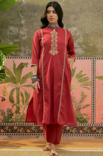 Maroon printed kurta with trousers & dupatta set