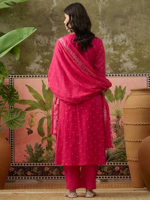Pink printed kurta with trousers & dupatta set 2