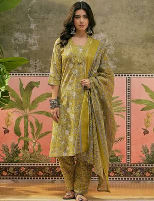 Mustard printed kurta with trousers & dupatta set 3