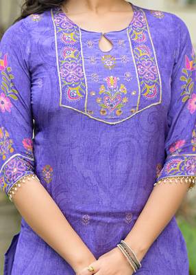 Lavender & purple floral printed kurta with trousers & dupatta set 5