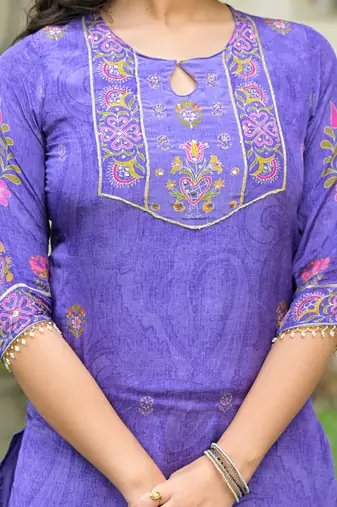 Lavender & purple floral printed kurta with trousers & dupatta set