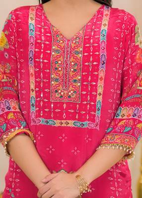 Pink floral printed kurta with trousers & dupatta set 5