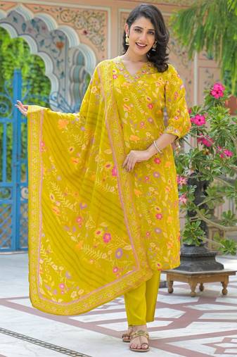 Green floral printed kurta with trousers & dupatta set