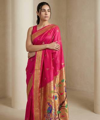 Pink woven zari buti & peacock pallu work silk blend fabric traditional festive style paithani style saree 5