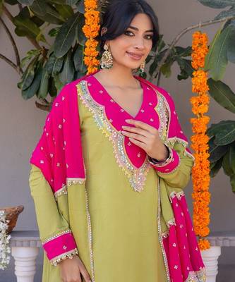 Olive pure silk plain top pant with dupatta 3
