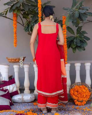 Red pure silk plain top pant with dupatta 4