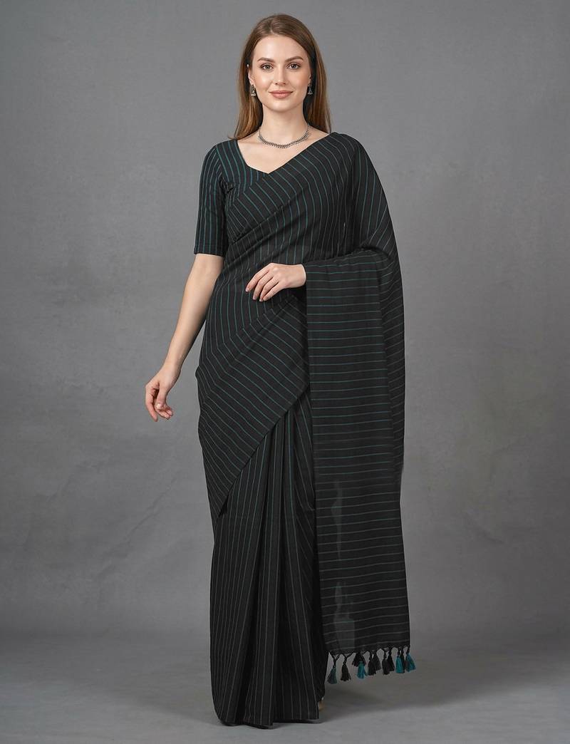 Grey woven khadi saree with blouse piece