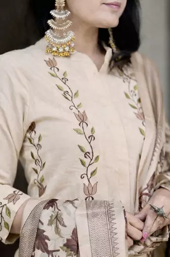 Off-White Floral Embroidered Kurta Pant Set with Printed Dupatta