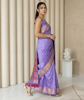 Light purple pallu woven zari buti & traditional motifs work silk blend fabric traditional festive style 3