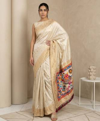 Off white pallu woven zari buti & traditional motifs work silk blend fabric traditional festive style 1