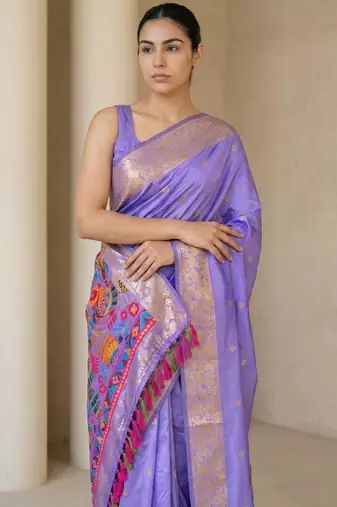 Light purple pallu woven zari buti & traditional motifs work silk blend fabric traditional festive style