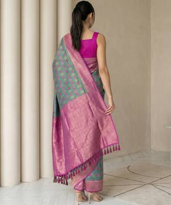 Sea green geometric diamond weave pattern rich zari woven border & pallu silk blend fabric 2
