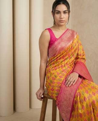 Mustard geometric diamond weave pattern rich zari woven border & pallu silk blend fabric 5