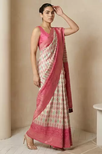 Cream geometric diamond weave pattern rich zari woven border & pallu silk blend fabric