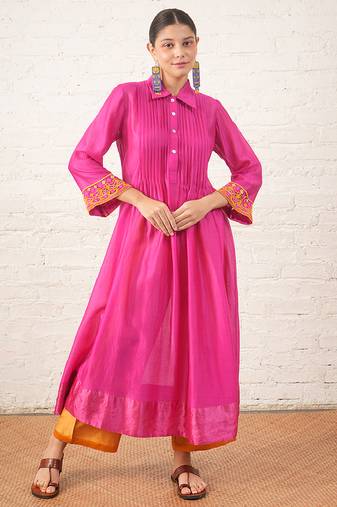 Fuchsia pink embroidered chanderi kurta set