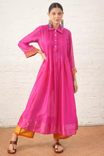 Fuchsia pink embroidered chanderi kurta set