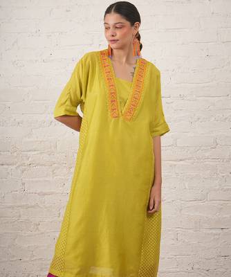 Lime green embroidered chanderi kurta set 3