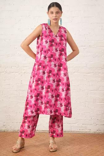 Pink floral printed chanderi kurta set