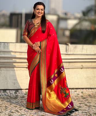 Red organza zari weaving saree with matching blouse piece 1