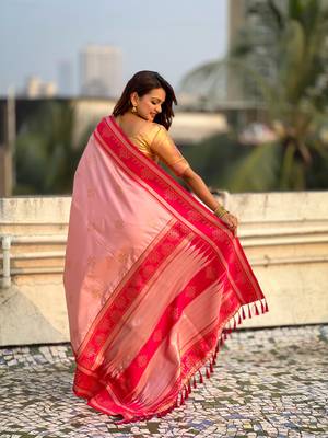 Peach border traditional butti & geometric zari work rich woven pallu design 2