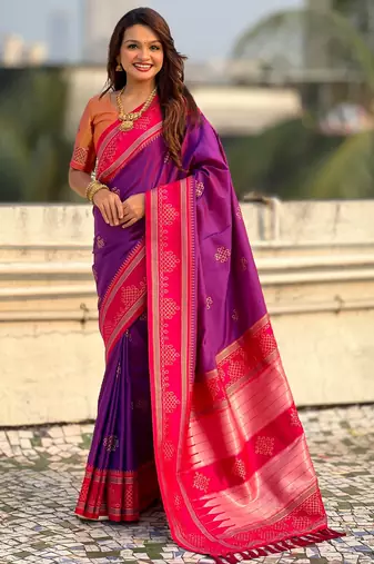 Light purple border traditional butti & geometric zari work rich woven pallu design