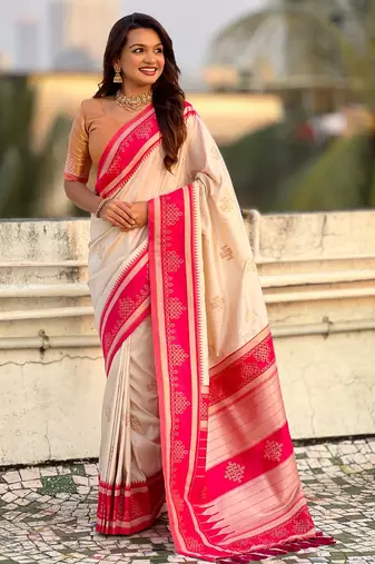 Off white border traditional butti & geometric zari work rich woven pallu design