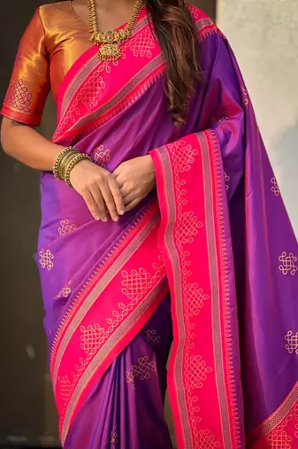 Light purple border traditional butti & geometric zari work rich woven pallu design