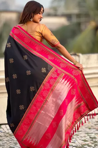 Black border traditional butti & geometric zari work rich woven pallu design