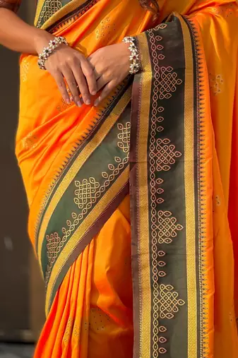 Mustard border traditional butti & geometric zari work rich woven pallu design