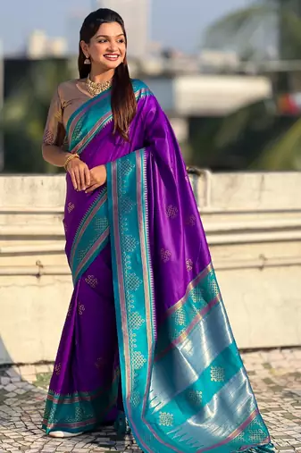 Purple border traditional butti & geometric zari work rich woven pallu design